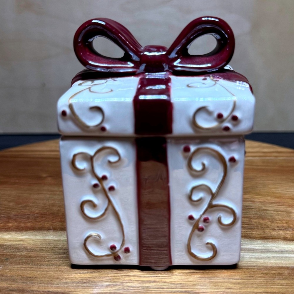 Yankee Candle Christmas Gift Box Tea Light Holder Ceramic Burgundy White Gold